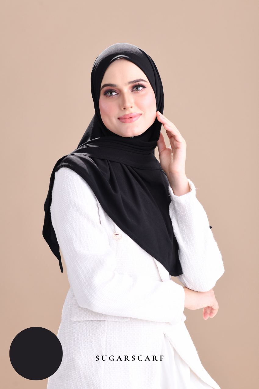 Claudia Triangle Style (Semi Instant Hijab) (Mascara)