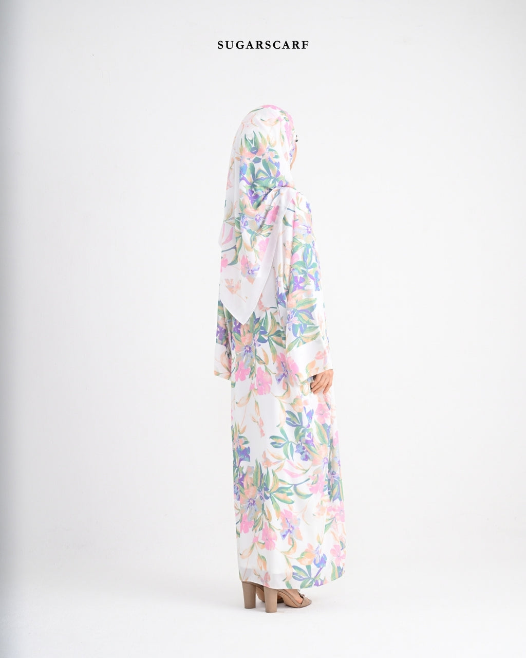 She is In Bloom Abaya Outer in Maria