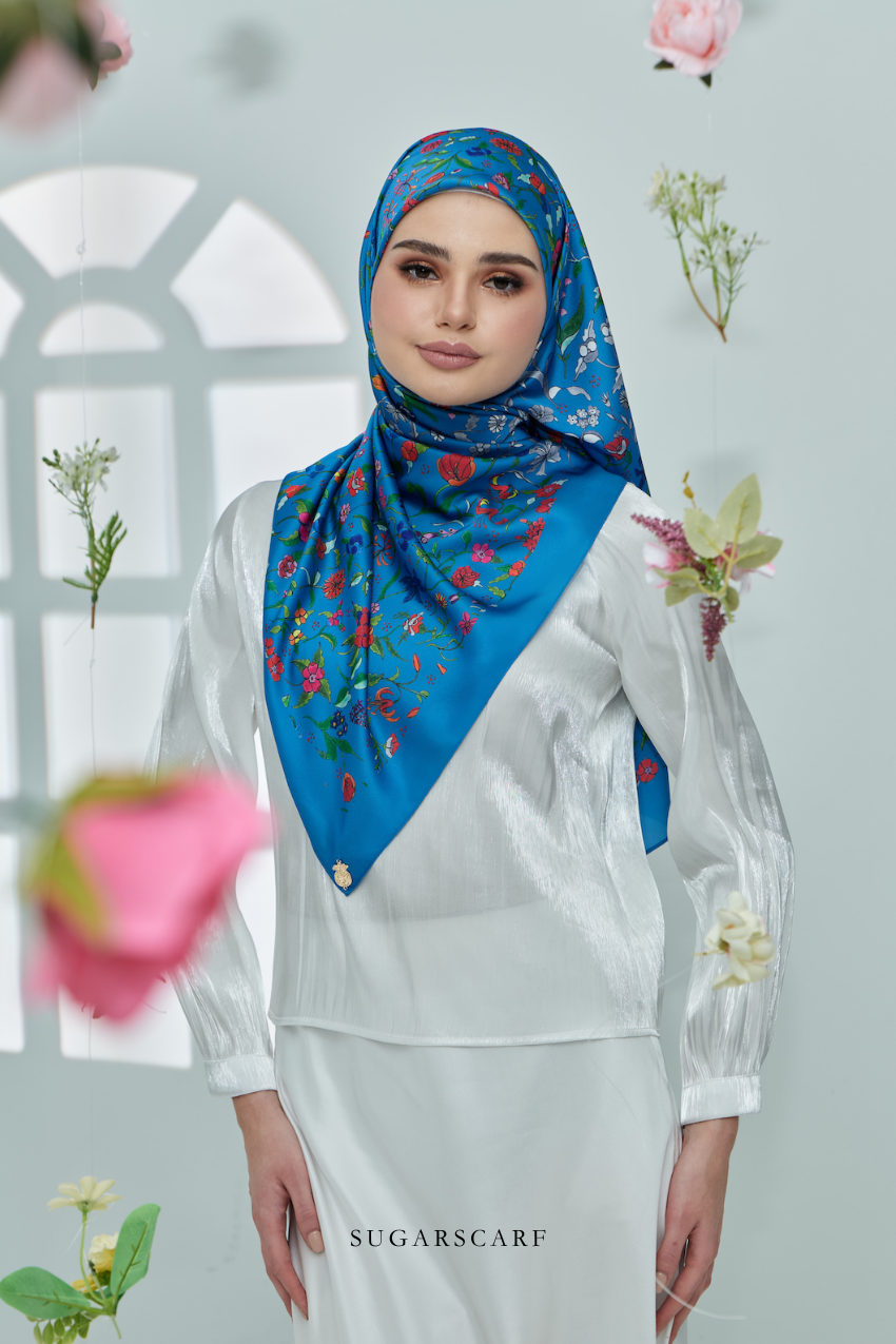 YES ( Square ) Enchanted Garden Mixed Satin Silk Square ( Bridgerton Blue )