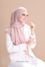 YES DEFECT - Claudia Triangle Style (Semi Instant Hijab) (Latte)
