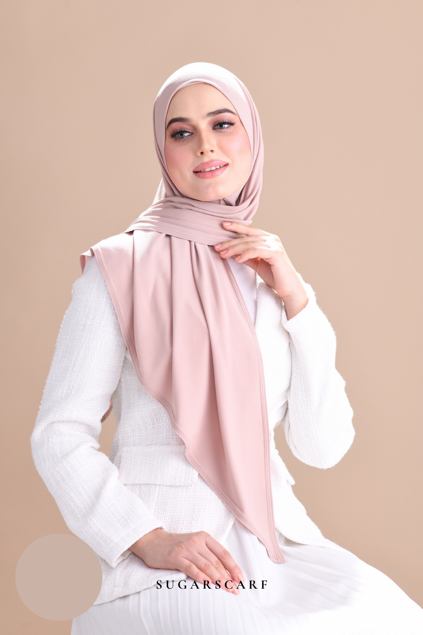 YES DEFECT - Claudia Triangle Style (Semi Instant Hijab) (Latte)