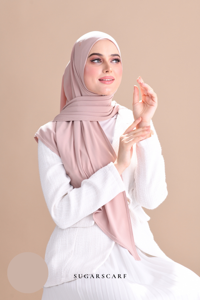 YES DEFECT - Claudia Triangle Style (Semi Instant Hijab) (Latte)