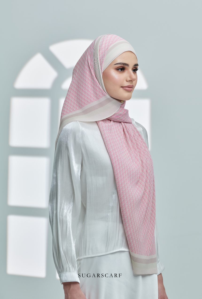 YES DEFECT - ( Full Wide Pleats Shawl ) Classy Monogram ( PUFF PINK )
