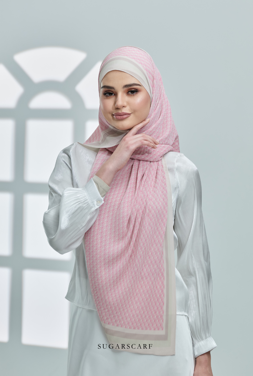 YES DEFECT - ( Full Wide Pleats Shawl ) Classy Monogram ( PUFF PINK )