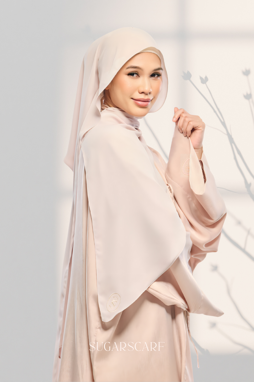 Noir Éclat Anne Embroidery Abaya Outer Robe in Bare Elegance