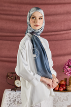 YES DEFECT ( Square ) Celeste In Mixed Silk Matte Satin ( Effortless )