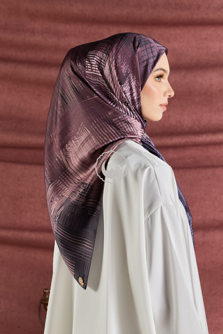 (Square ) Celeste In Mixed Silk Matte Satin (Starlight)