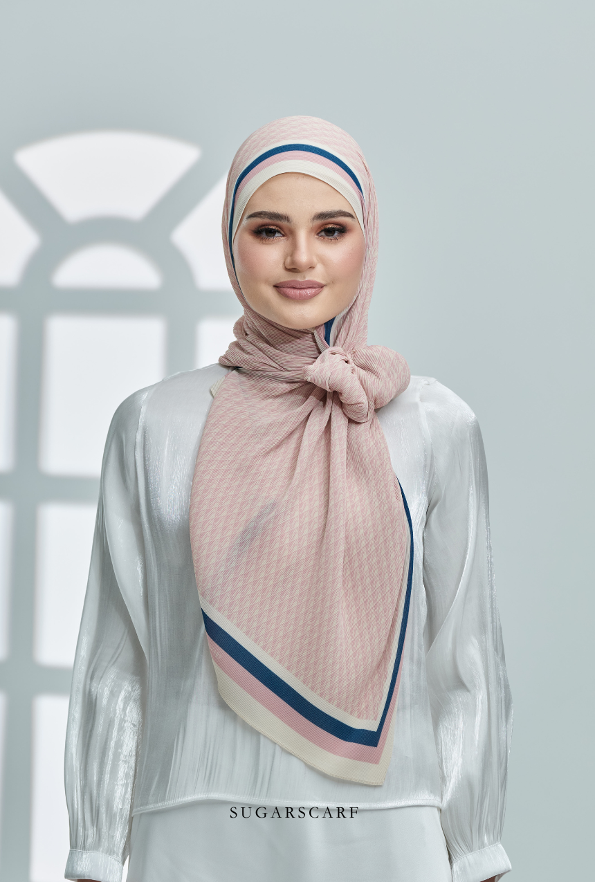 YES DEFECT Full Wide Pleats Shawl ) Classy Monogram (BURBERRY)