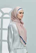YES DEFECT Full Wide Pleats Shawl ) Classy Monogram (BURBERRY)