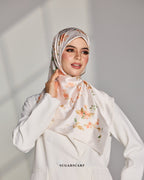 YES DEFECT - Matte Satin Silk Sq (Garden Whimsy) in Sunbeam Ivy