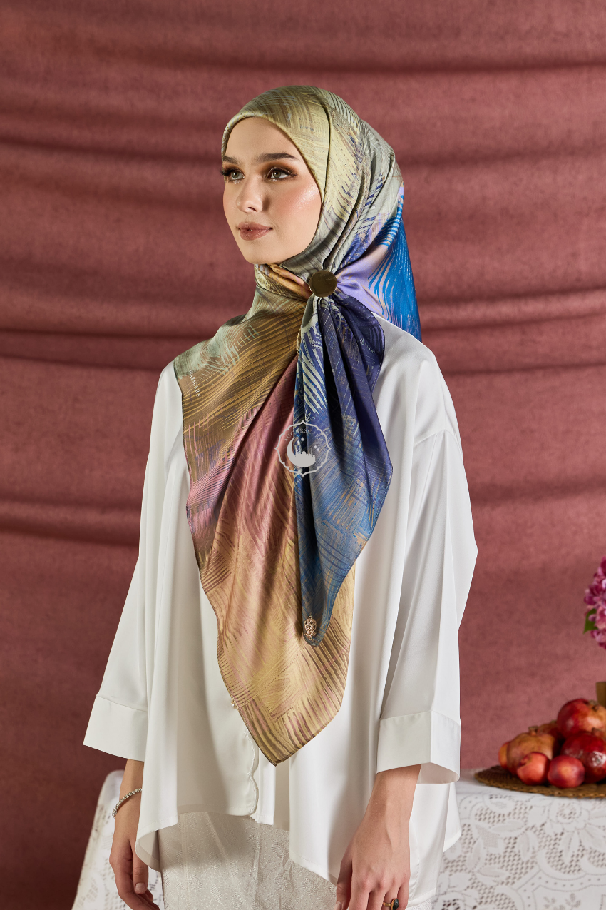 (Square ) Celeste In Mixed Silk Matte Satin (Serinity)