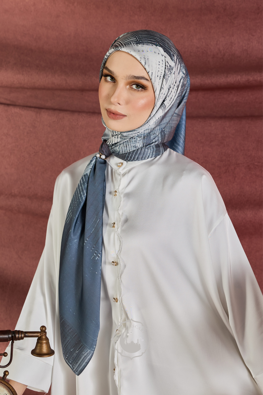 YES DEFECT ( Square ) Celeste In Mixed Silk Matte Satin ( Effortless )