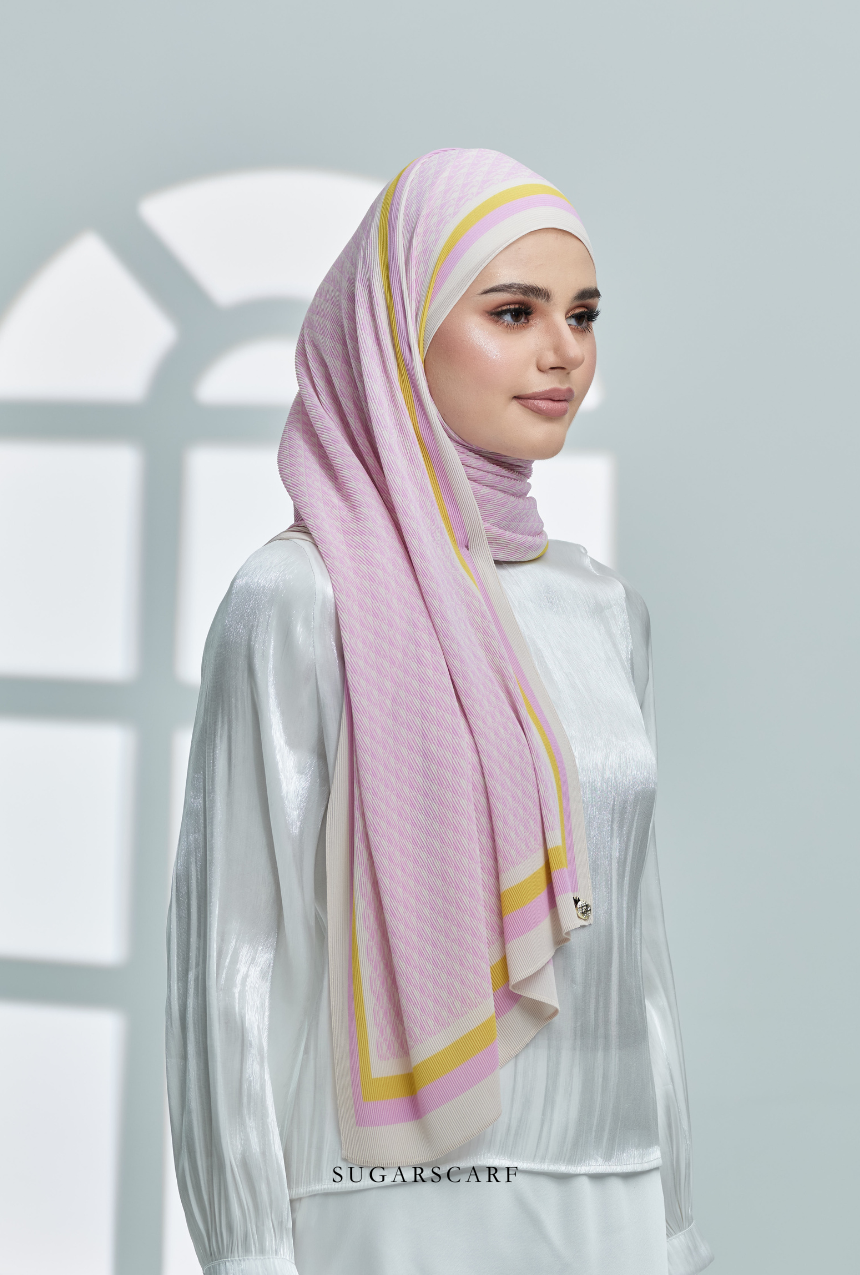 ( Full Wide Pleats Shawl ) Classy Monogram ( KUIH SEKAYA )