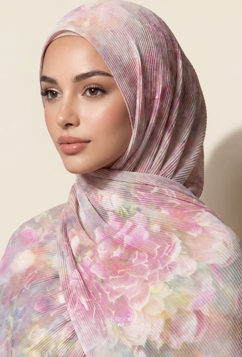 Fall In Love Wide Ultra Fine Pleated Shawl Ironless · in Norre