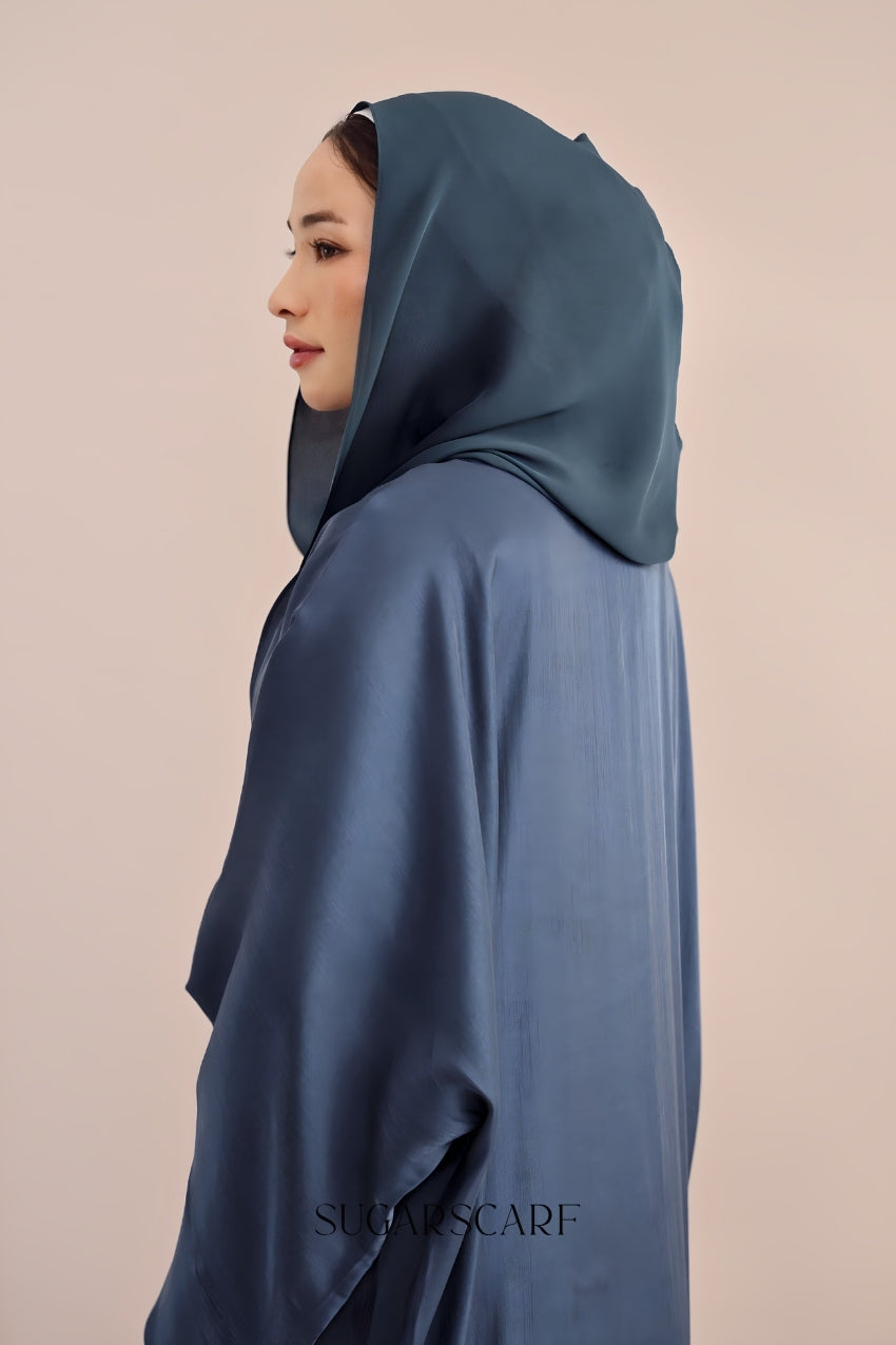 Noir Éclat Kate e The Scarfé Hood /Shawl 100%Silk in Midnight Tide