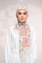 YES DEFECT - THESUGAREDIT Blooming Japanese Cotton Voile In ( Be Kind )