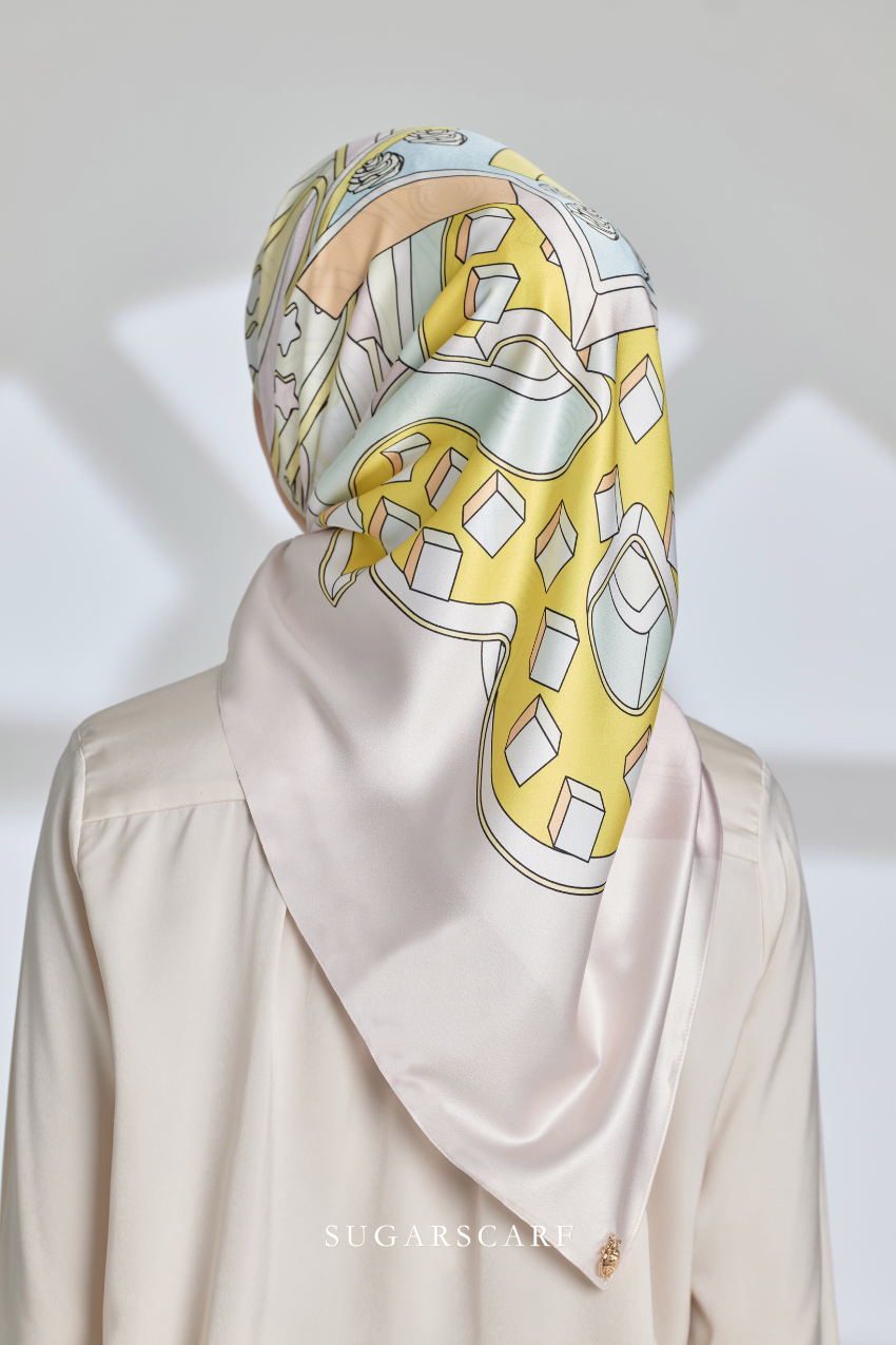 ( Square ) Seri Raya Riang Mixed Satin Silk Scarf ( TART NENAS )