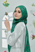 YES DEFECT ( Full Wide Pleats Shawl ) Enchanted Garden ( Thumbelina )