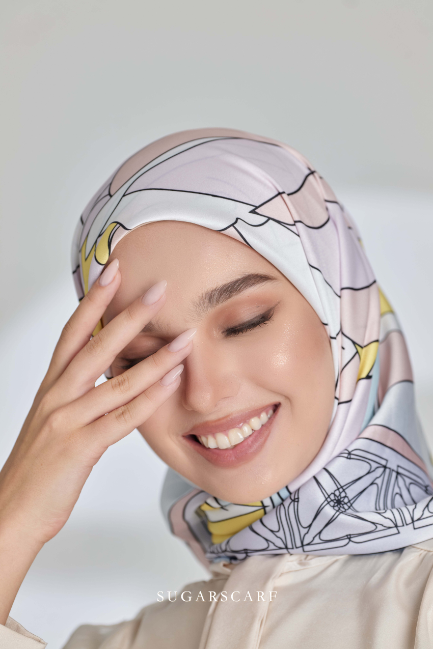 ( Square ) Garden of Hurrem Bloom Mixed Silk Satin Scarf ( ELA )