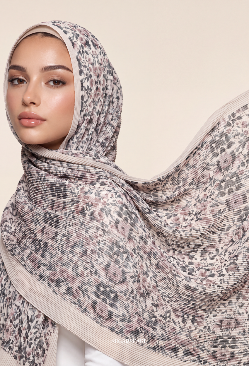 Fall In Love Wide Ultra Fine Pleated Shawl Ironless · in Lotie