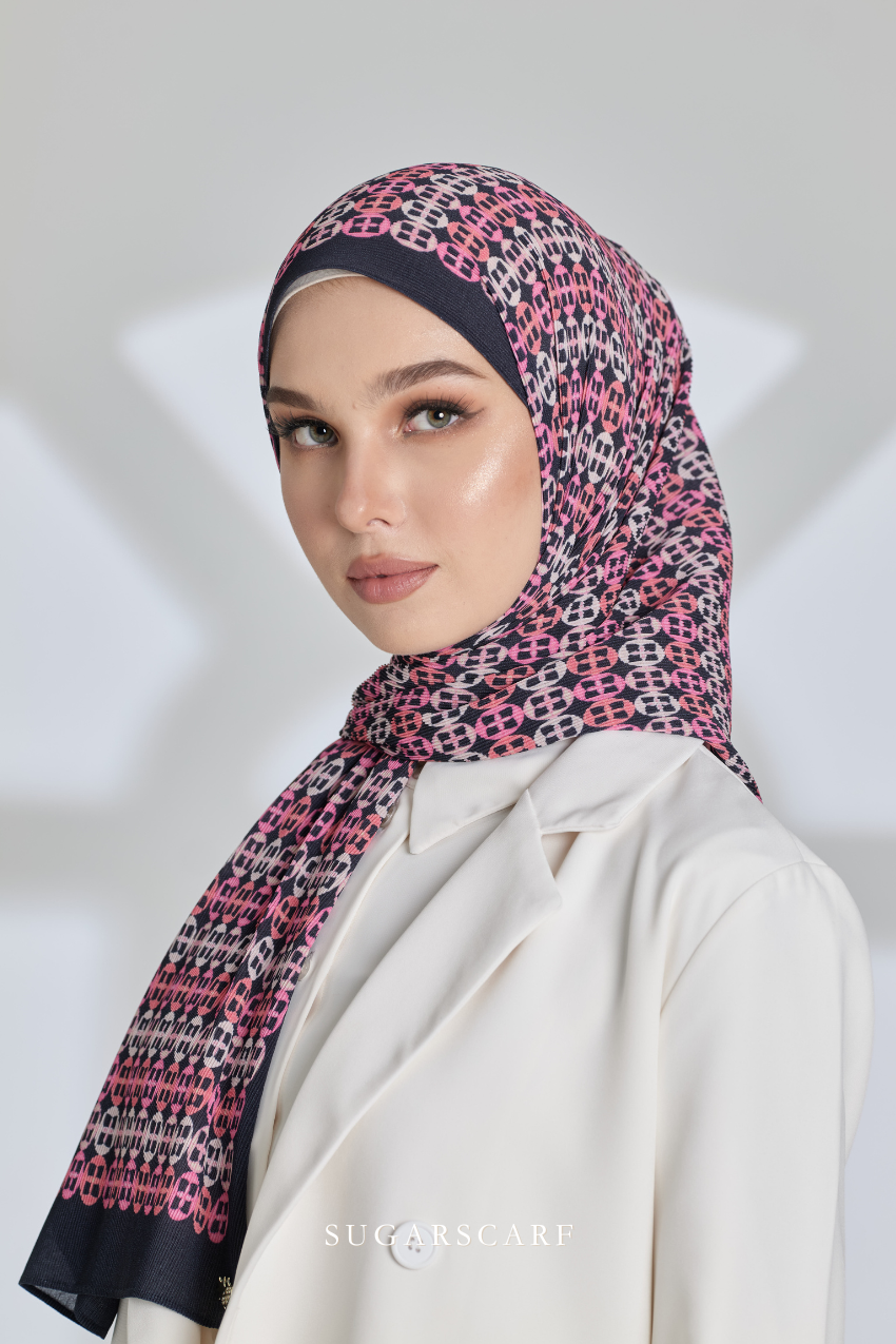 ( Full Wide Pleats Shawl ) Girl Boss ( Achiever )