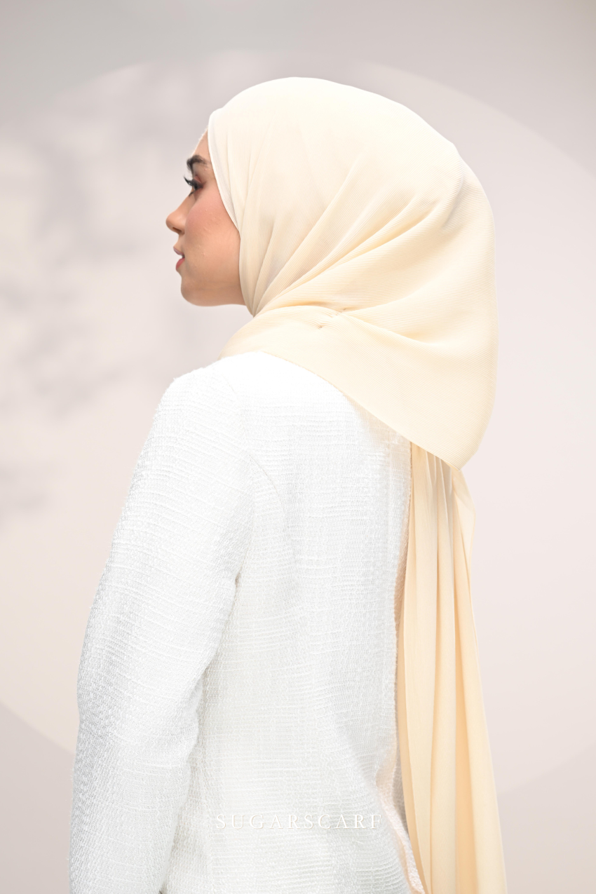 ( Full Wide Pleats Shawl ) Elegant Folds Everyday Ironless Pleats Shawl ( Coconut )