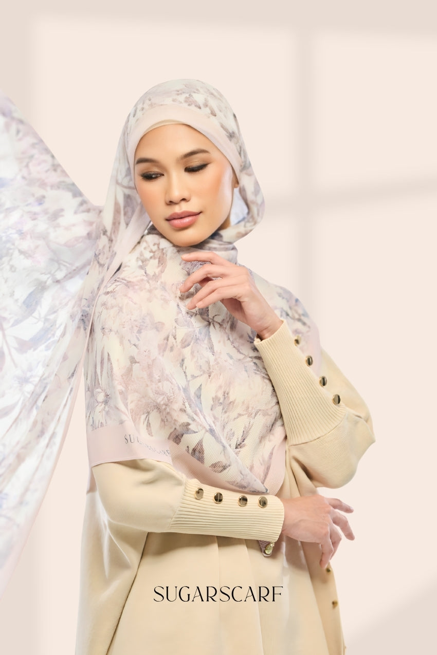 Jardin Full Wide Pleated Shawl in Glowing