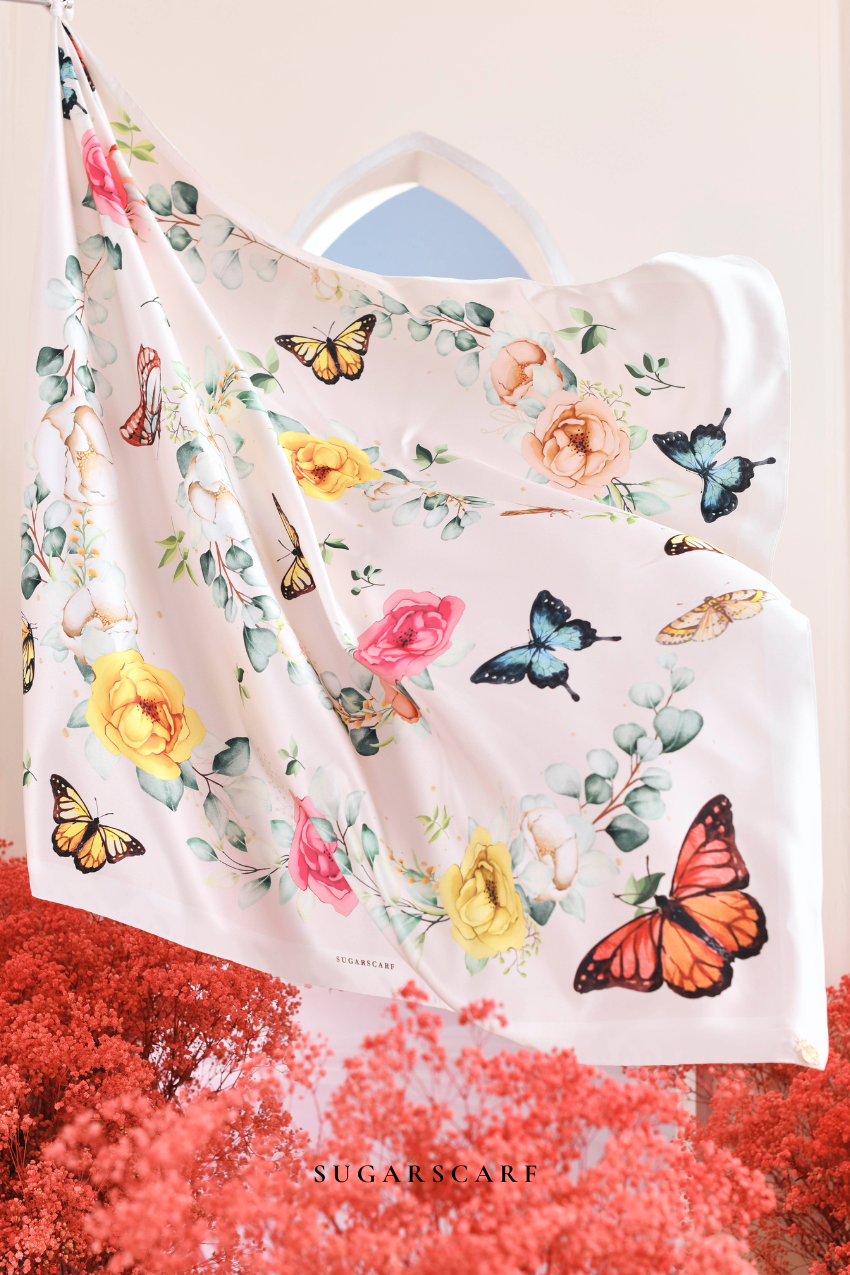 YES DEFECT - ( Square ) Garden of Hurrem Bloom Mixed Silk Satin Scarf ( JEHAN )