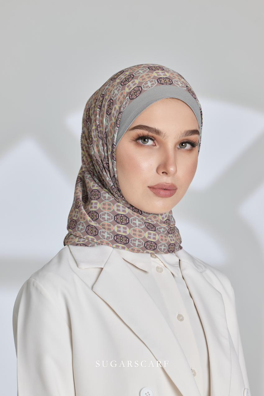 YES DEFECT ( Full Wide Pleats Shawl ) Girl Boss ( Commitment )