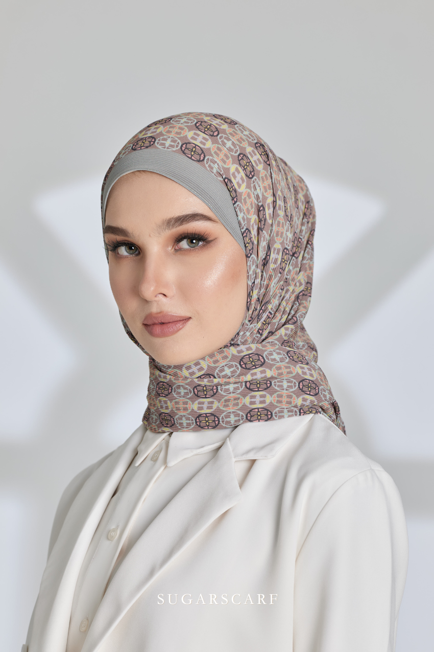 YES DEFECT ( Full Wide Pleats Shawl ) Girl Boss ( Commitment )