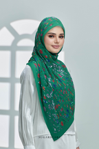 YES DEFECT ( Full Wide Pleats Shawl ) Enchanted Garden ( Thumbelina )
