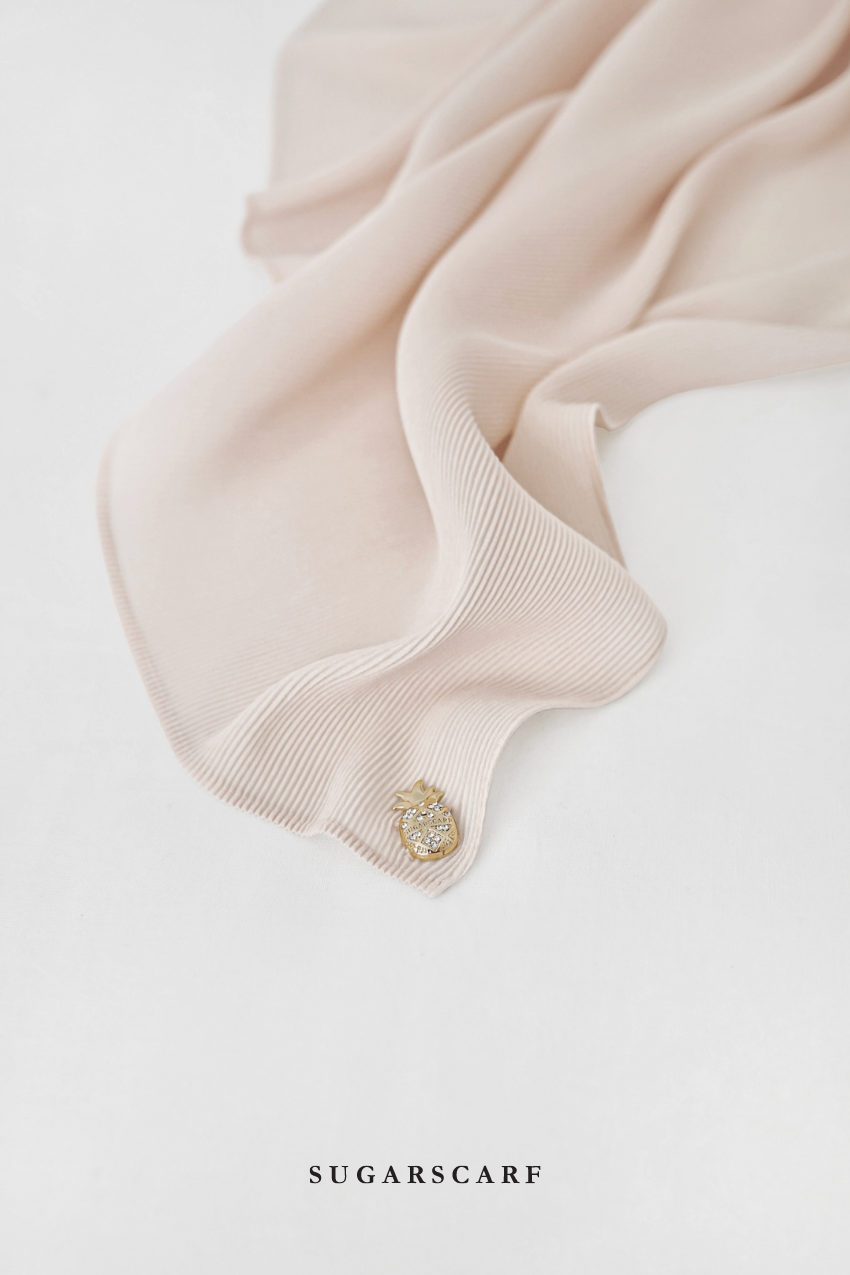 YES  DEFECT - ( Full Wide Pleats Shawl ) Elegant Folds Everyday Ironless Pleats Shawl ( OATMEAL )