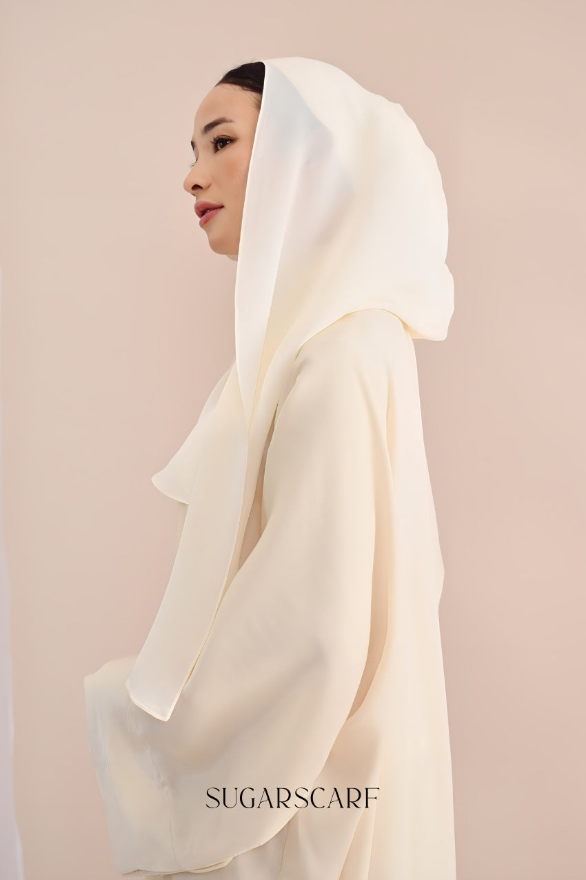 Noir Éclat Kate e The Scarfé Hood /Shawl 100%Silk in Moonlight