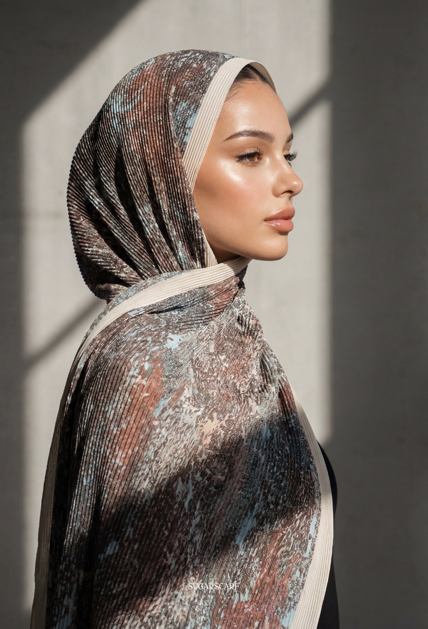 Fall In Love Wide Ultra Fine Pleated Shawl Ironless · Laure