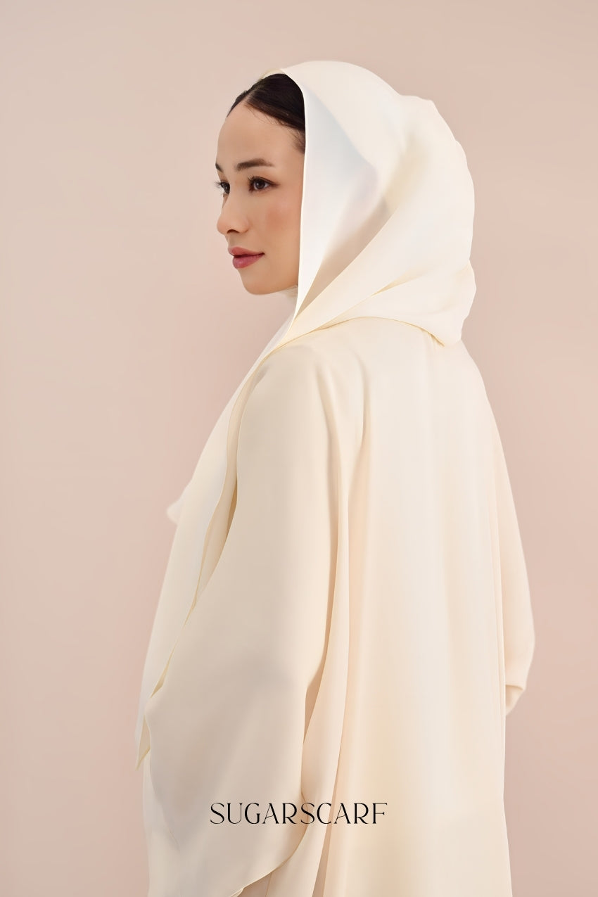 Noir Éclat Kate e The Scarfé Hood /Shawl 100%Silk in Moonlight