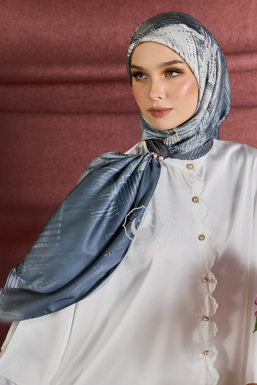 YES DEFECT ( Square ) Celeste In Mixed Silk Matte Satin ( Effortless )