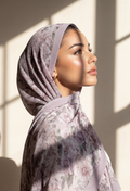 Fall In Love Wide Ultra Fine Pleated Shawl Ironless · in Reiko