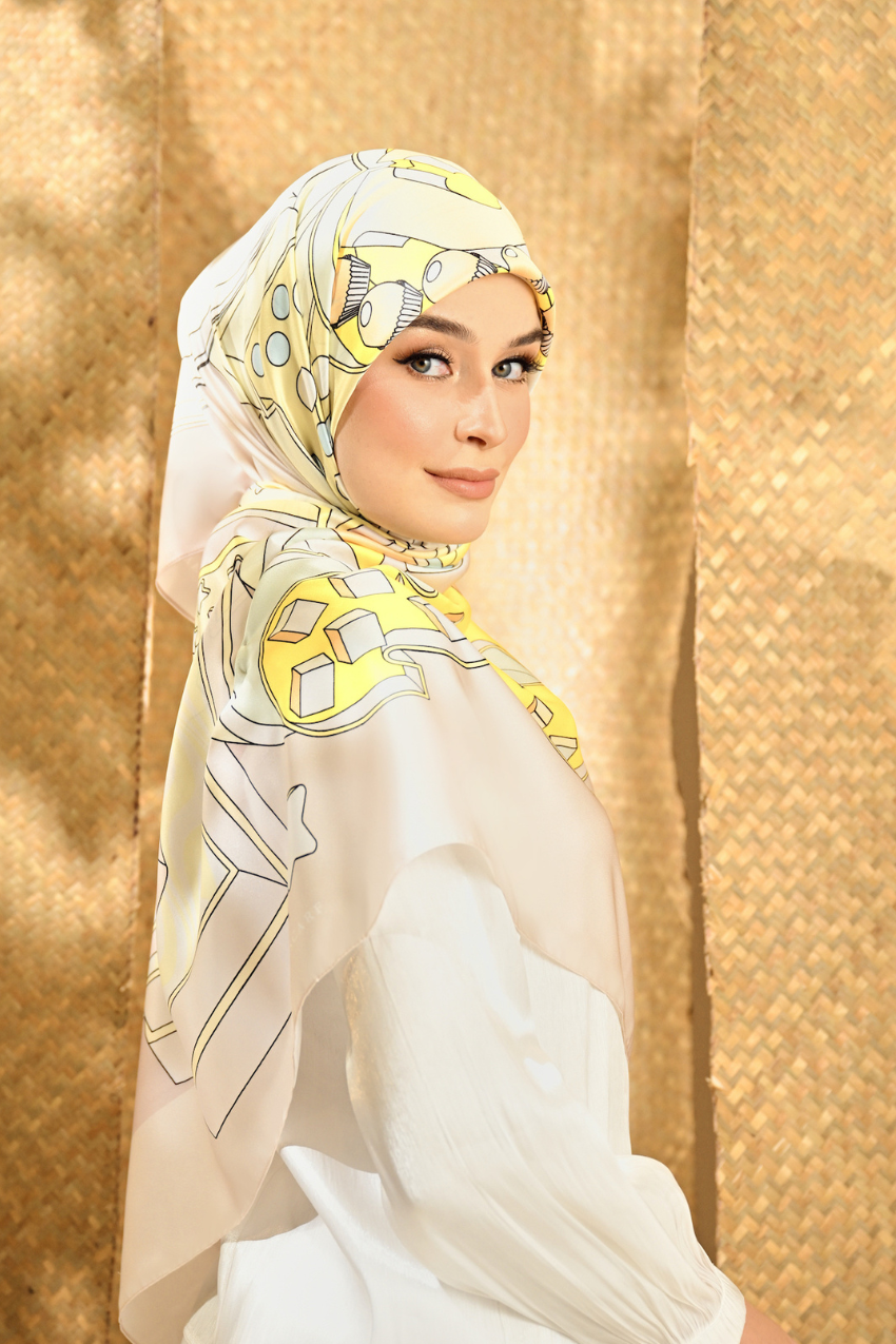 ( Square ) Seri Raya Riang Mixed Satin Silk Scarf ( TART NENAS )