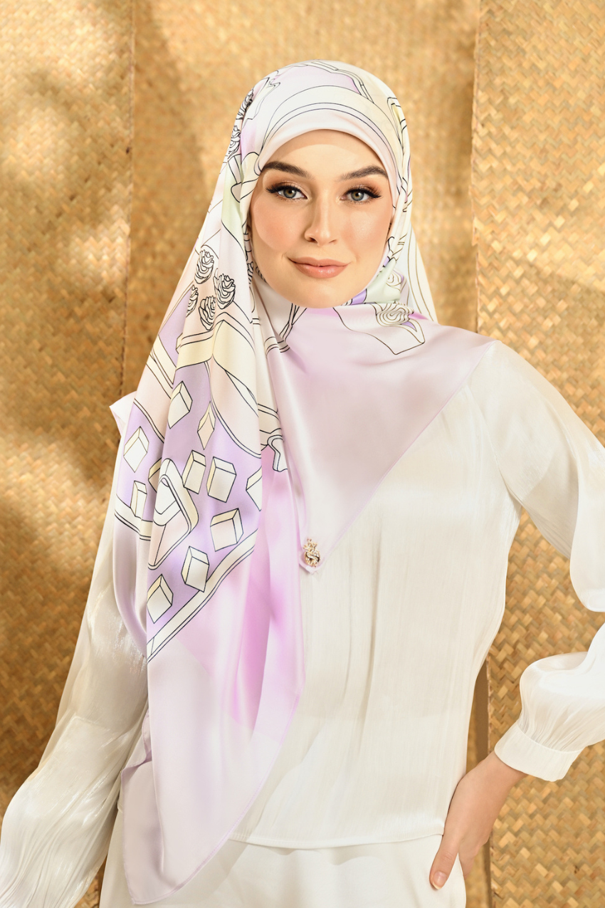 ( Square ) Seri Raya Riang Mixed Satin Silk Scarf (Pancake)