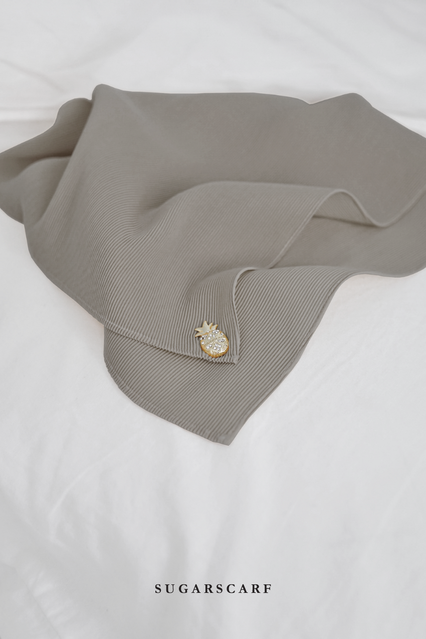 YES ( Full Wide Pleats Shawl ) Elegant Folds Everyday Ironless Pleats Shawl ( ECLAT )