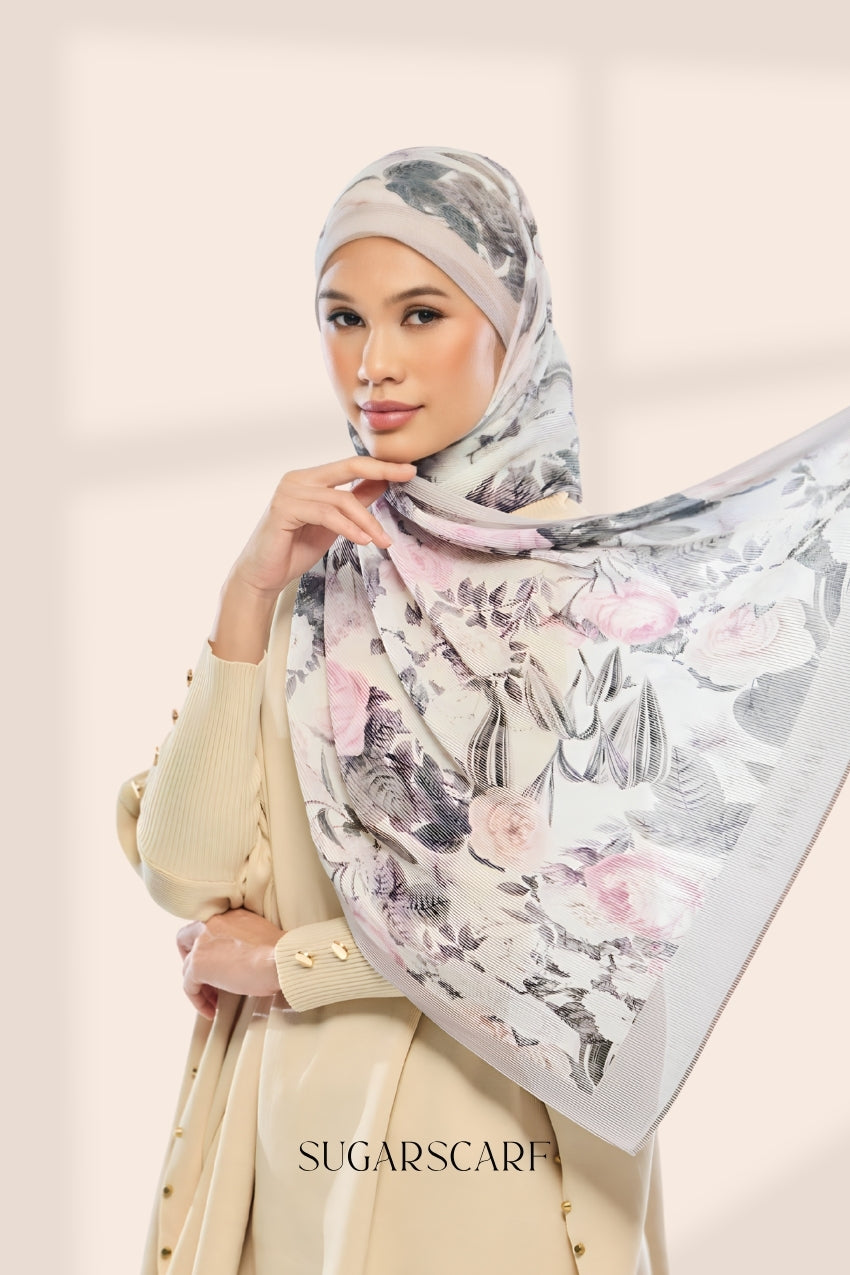 Jardin Full Wide Pleated Shawl in Gentle