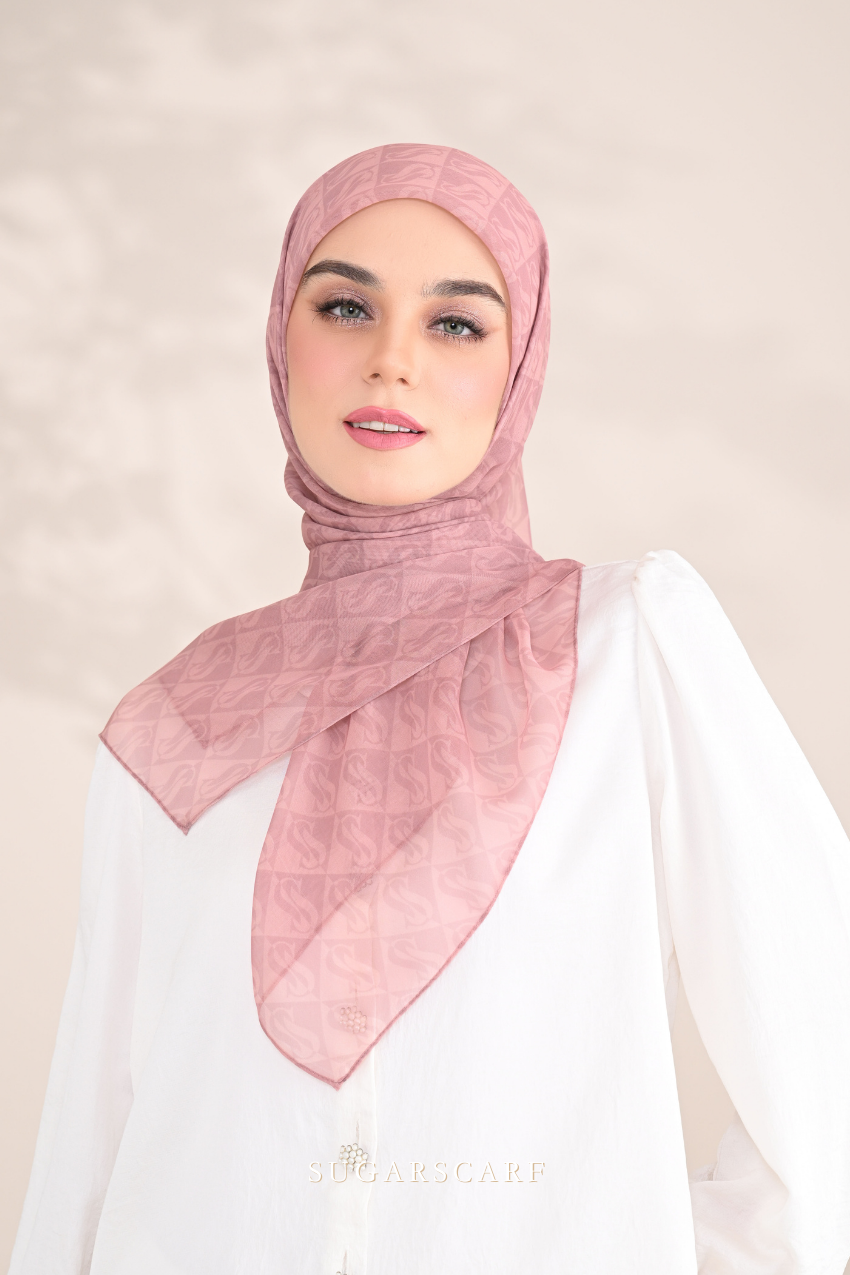 YES ( Square ) SSMonogramJP Voile in ( Blusher )