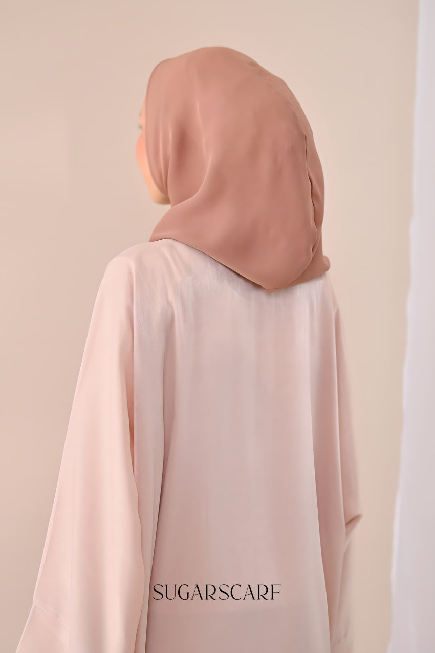 Noir Éclat Kate e The Scarfé Hood /Shawl 100%Silk in Cocoa Dusk