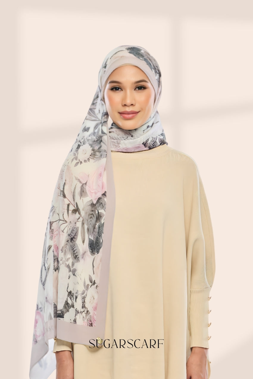 Jardin Full Wide Pleated Shawl in Gentle