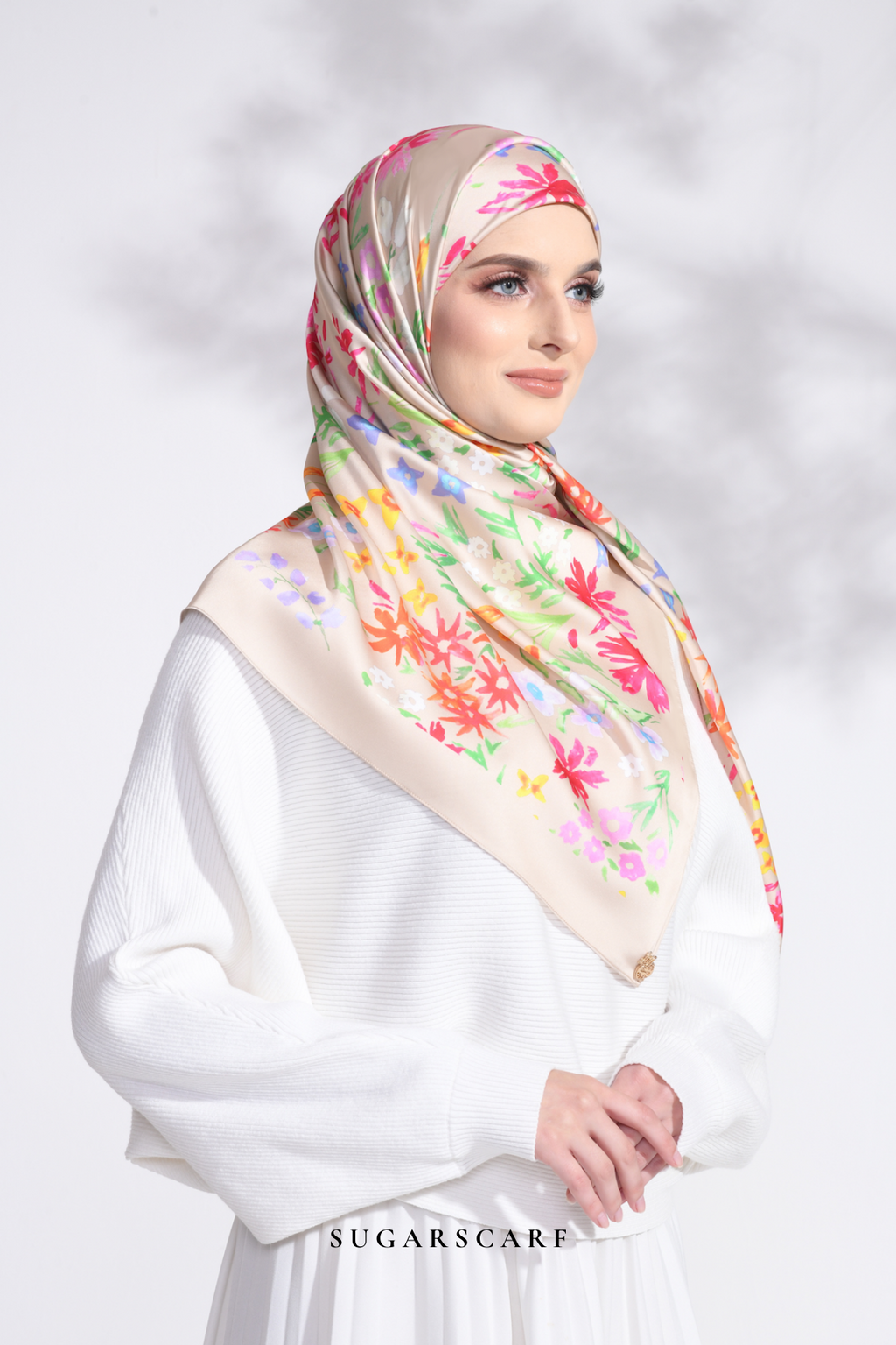 YES DEFECT - ( Square ) Petite Ditsy Floral Matte Satin Silk Scarf (Beige )