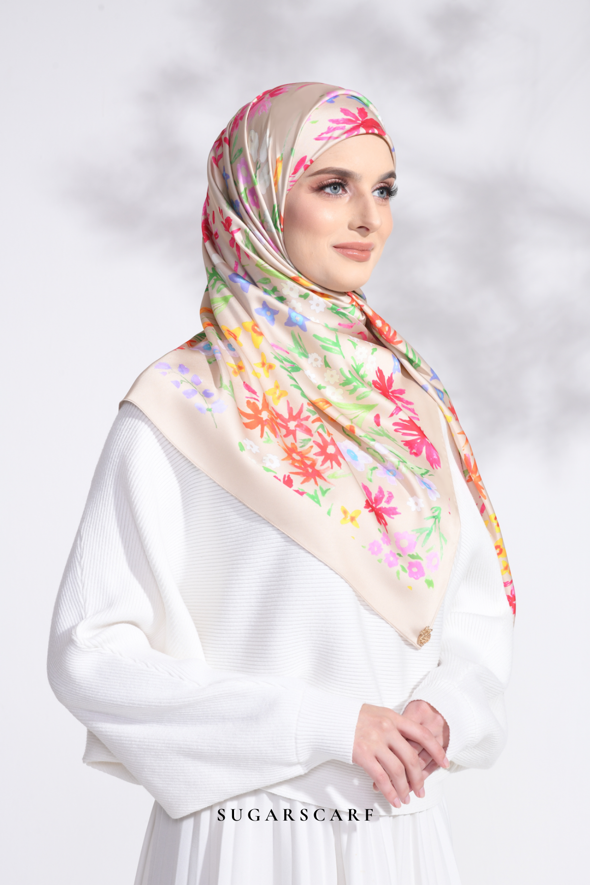 YES DEFECT - ( Square ) Petite Ditsy Floral Matte Satin Silk Scarf (Beige )
