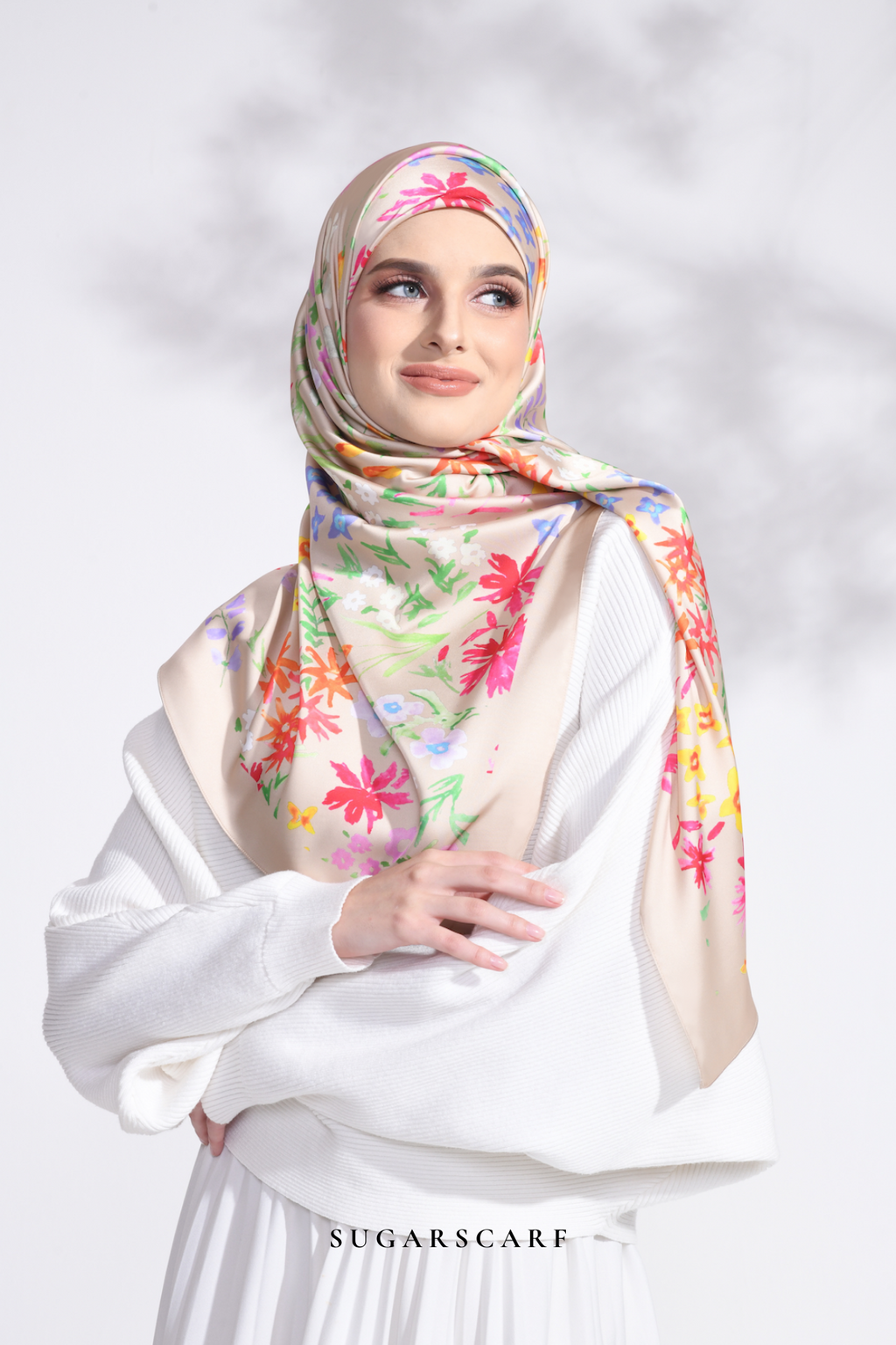 YES DEFECT - ( Square ) Petite Ditsy Floral Matte Satin Silk Scarf (Beige )