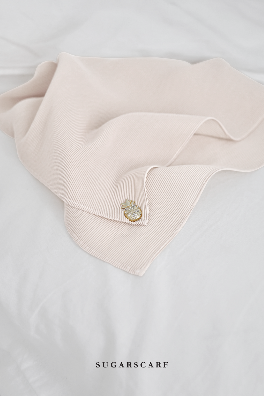 YES  DEFECT - ( Full Wide Pleats Shawl ) Elegant Folds Everyday Ironless Pleats Shawl ( OATMEAL )