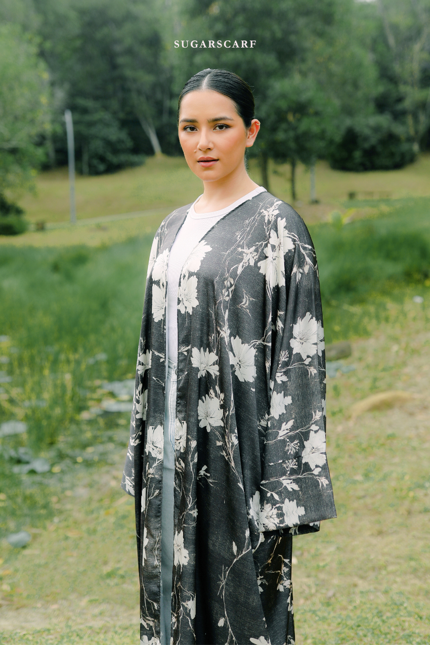 Silky Poetry Abaya Outer in Ivory Dusk