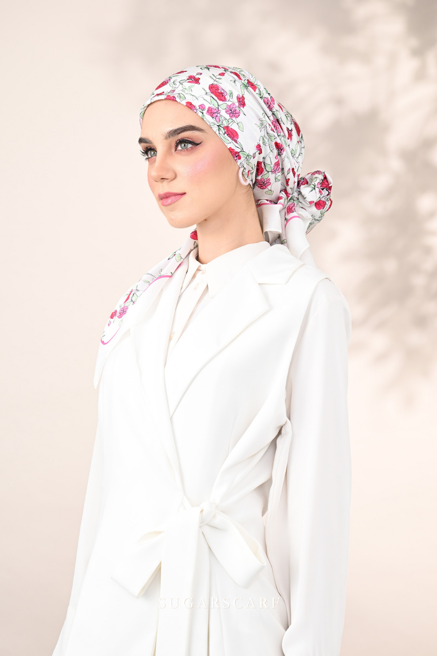 YES DEFECT - ( Square ) Dear Rose Mixed Satin Silk Square ( Delicate )